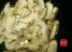 咸菜炒白蘑菇的做法图解4