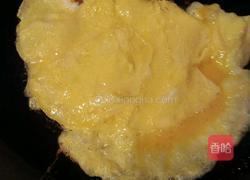 胡萝卜木耳炒鸡蛋的做法图解3