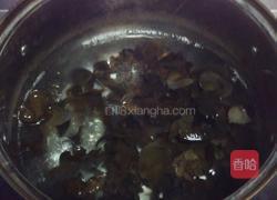 洋葱拌木耳的做法图解4