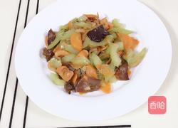 西芹炒什锦的做法图解7