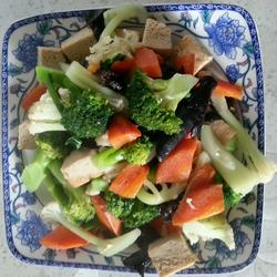 冻豆腐炒双花的做法[图]