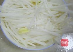 清炒萝卜丝的做法图解1