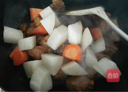 牛肉炖萝卜的做法图解7