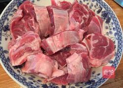 萝卜牛腱煲的做法图解1