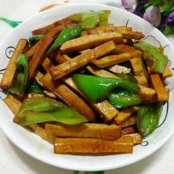 豆干炒辣椒的做法[图]