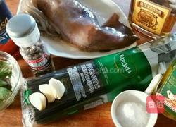 意大利面（鲜鱿墨鱼面）的做法图解1