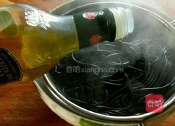意大利面(鲜鱿墨鱼面)的做法图解5