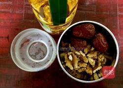 蒸红枣核桃糕的做法图解1