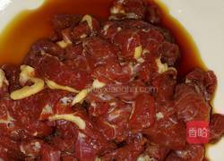 西芹炒牛肉的做法图解1