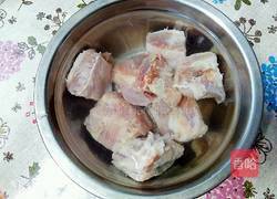 萝卜炖排骨的做法图解2