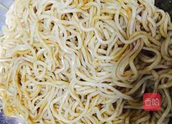 炒方便面的做法图解3