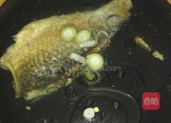 鲫鱼豆腐汤的做法图解3