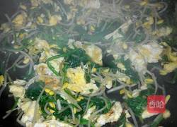 菠菜豆芽炒鸡蛋的做法图解6