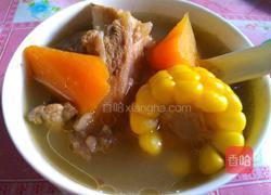 玉米红萝卜大骨汤的做法图解5