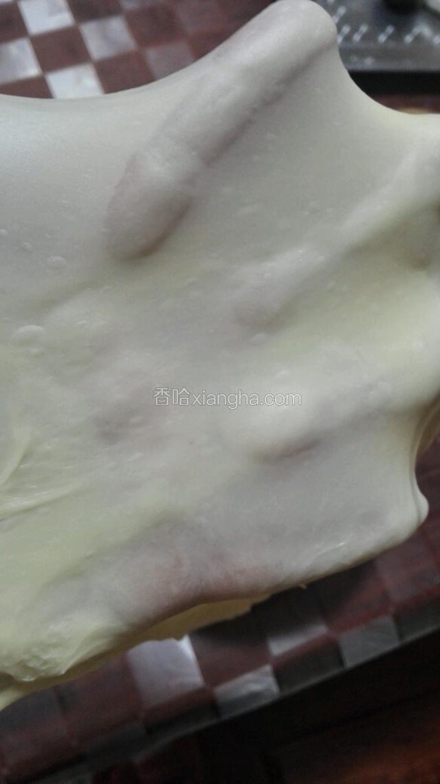 揉至轻轻能拉薄膜状态放温暖处发酵至2.5倍大！