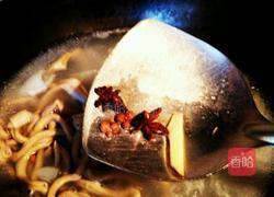 蒜苗炒鸭肠的做法图解3