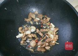 辣白菜炒肉片的做法图解4