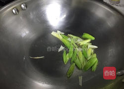 肉末炒豌豆的做法图解3