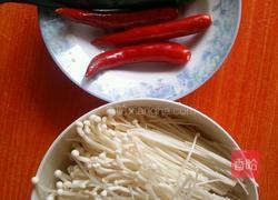 双椒金针菇的做法图解1