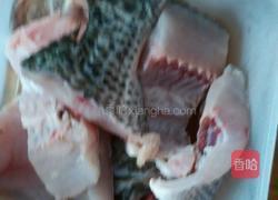 煮鱼的做法图解1