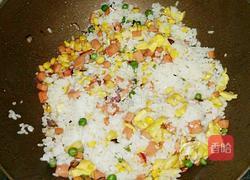 酸酸甜甜就是你——菠萝炒饭的做法图解14