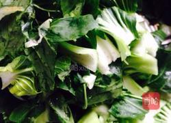 油面筋炒青菜的做法图解1