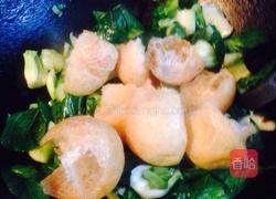 油面筋炒青菜的做法图解3