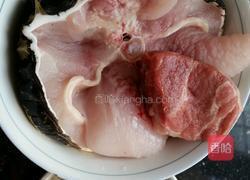 川贝枇杷叶煲鳄鱼汤的做法图解1