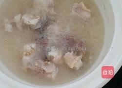 川贝枇杷叶煲鳄鱼汤的做法图解3