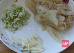 酸菜土豆丝的做法图解2
