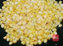 玉米炒火腿的做法图解3