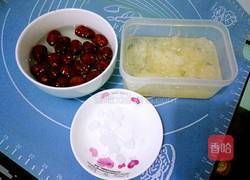 桂花银耳羹的做法图解1