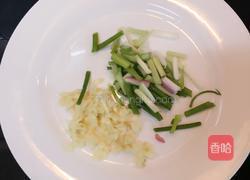 腐竹木耳炒西芹的做法图解7