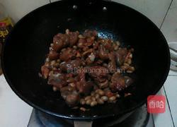 南乳花生焖猪蹄的做法图解6