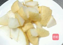 冰糖银耳炖雪梨的做法图解3