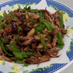 青椒炒乌贼的做法[图]