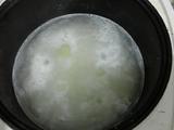 金针菇瘦肉粥的做法[图]