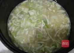 金针菇瘦肉粥的做法图解4
