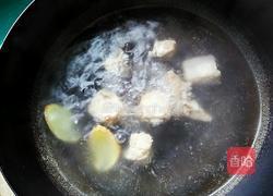 香菇白菜排骨汤的做法图解7