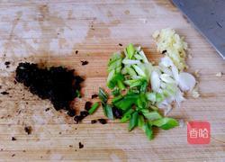 鱿鱼三鲜馅儿饺子的做法图解3