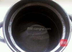 砂锅百合枸杞粥的做法图解2