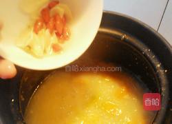 砂锅百合枸杞粥的做法图解6