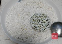 荠菜珍珠丸子。的做法图解8