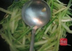 西芹炒鸡蛋的做法图解7