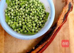 腊肉煲仔饭的做法图解2