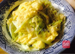 韭黄炒鸡蛋的做法图解7