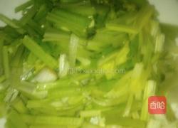 芹菜冬笋丝炒肉丝的做法图解1