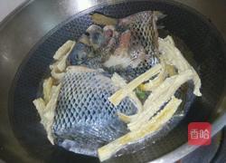 腐竹炆鱼的做法图解6