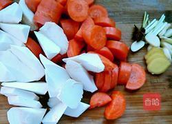 板栗焖鸡的做法图解2