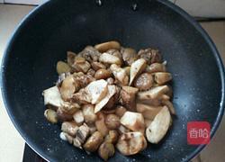 板栗焖鸡的做法图解6